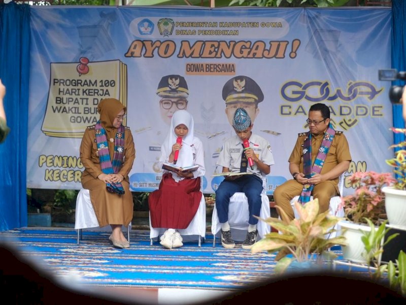 Bupati Gowa, Sitti Husniah Talenrang Didampingi Wakil Bupati Gowa, Darmawangsyah Muin Melaunching Program Gowa Caradde "Ayo Mengaji" di SD Negeri 6 Bontokamase, Jl. Andi Tonro No. 1 Sungguminasa, Senin, (10/3/2025). @Jejakfakta/Foto: Humas Gowa