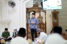 Buka Bersama Jamaah Masjid Raya, Munafri Komitmen Renovasi Masjid