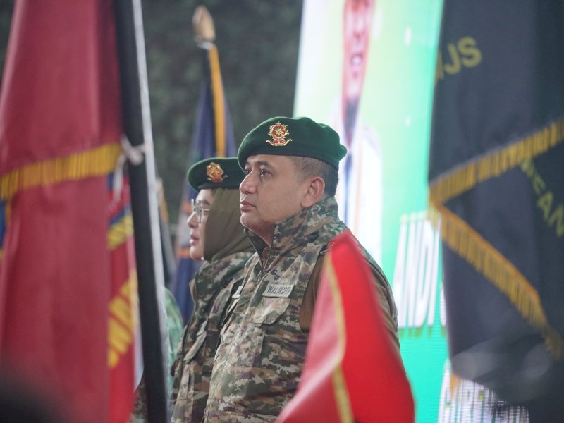  Wali Kota Makassar, Munafri Arifuddin, secara resmi dikukuhkan sebagai warga kehormatan Divisi Infanteri 3 Kostrad yang berlangsung di Markas Komando Divif 3 Kostrad, Jalan Poros Malino, pada Selasa, (18/3/2025). @Jejakfakta/dok. Humas Pemkot Makassar