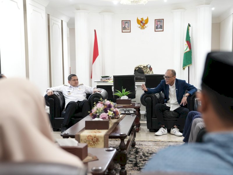 Wali Kota Makassar Munafri Arifuddin menerima audiensi dari Dewan Pimpinan Cabang (DPC) Perhimpunan Advokat Indonesia (PERADI) Kota Makassar di Balai Kota Makassar, Rabu (19/3/2025). @Jejakfakta/dok. Humas Pemkot Makassar