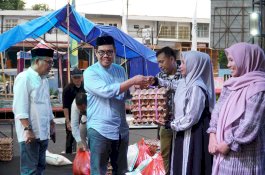 Wabup Edy Manaf Puji Forum TJSL Berbagi dengan Anak Panti Asuhan dan Warga Pesisir