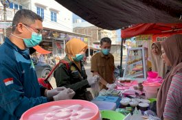 Pastikan Takjil Aman, Dinkes Sidrap Terjun Langsung Awasi dan Edukasi Pedagang