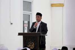 Sholat Idul Fitri di Masjid Agung Malili, Bupati Irwan Sampaikan Komitmen Kepemimpinan
