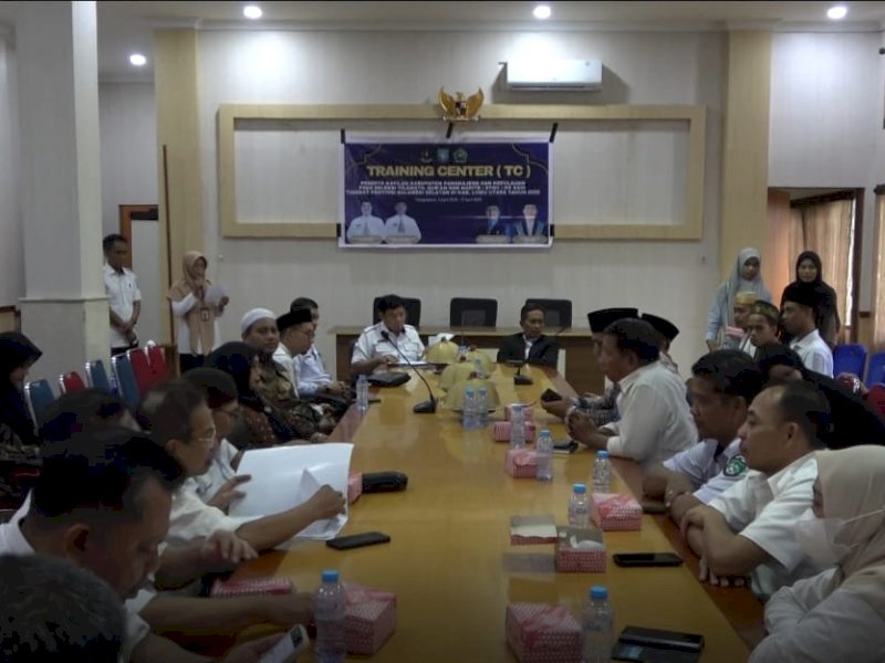 Training Centre (TC) STQH di Ruang Rapat Wakil Bupati Pangkep, yang dihadiri oleh peserta dan official, pada Rabu (9/4/2025). @Jejakfakta/dok. Humas Pemkab Pangkep