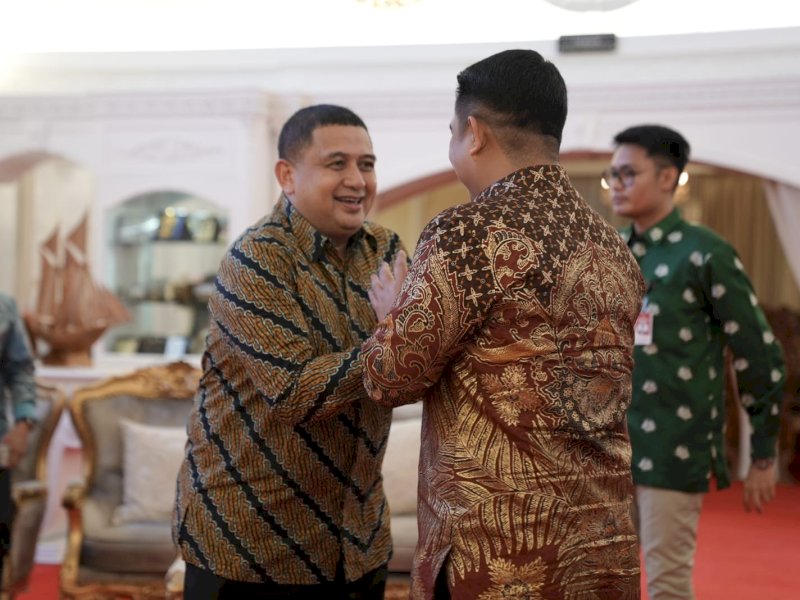 Wali Kota Makassar, Munafri Arifuddin menghadiri Gala Dinner Pertemuan Saudagar Bugis Makassar (PSBM) ke-25, di Rujab Gubernur, Rabu (9/4/2025) malam. @Jejakfakta/dok. Humas Pemkot Makassar