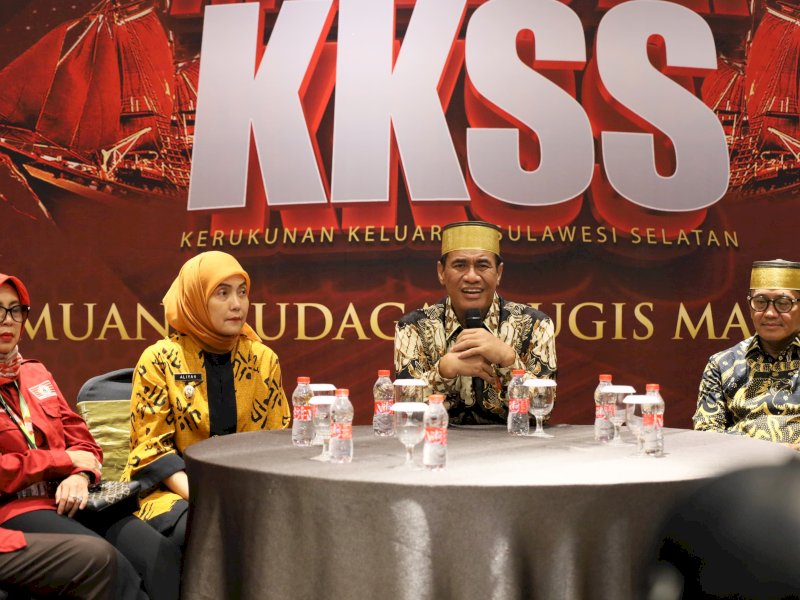 Wakil Wali Kota Makassar, Aliyah Mustika Ilham, menghadiri dan mendampingi Menteri Pertanian Republik Indonesia, Andi Amran Sulaiman, dalam acara Mubes XII KKSS yang dirangkaikan dengan Pertemuan Saudagar Bugis-Makassar (PSBM) XXV Tahun 2025, di Makassar, Jumat (11/4/2025). @Jejakfakta/dok. Humas Pemkot Makassar