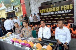 Mengkhawatirkan! Dalam Sebulan, Polrestabes Makassar Bongkar Jaringan Narkoba: 90 Tersangka dan 8 Kg Barang Bukti