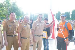 Tunaikan Nazar, Rustam Uccank Jalan Kaki Bulukumba-Manado