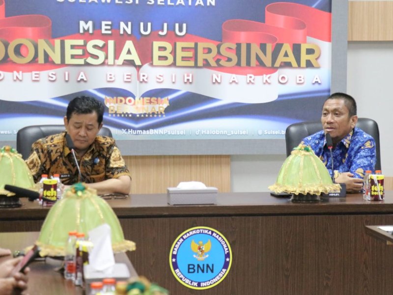 Bupati Luwu Timur, Irwan Bachri Syam, saat kunjungan silaturahmi ke Kantor Badan Narkotika Nasional Provinsi (BNNP) Sulawesi Selatan di Kota Makassar, Kamis (17/04/2025). @Jejakfakta/dok. Humas Pemkab Lutim