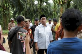 Bupati Irwan Janji Selesaikan Konflik Lahan Warga dan PTPN di Mantadulu
