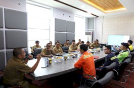 Irwan Pimpin Rapat Sinergi Pengerukan Sungai dan Pengendalian Banjir DAS Larona