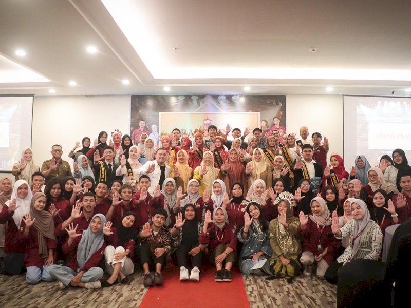  Bunda Forum Anak Kota Makassar Melinda Aksa menghadiri Pemilihan Duta Anak Kota Makassar 2025, di Hotel Golden Tulip, Selasa (22/4/2025). @Jejakfakta/dok. Humas Pemkot Makassar