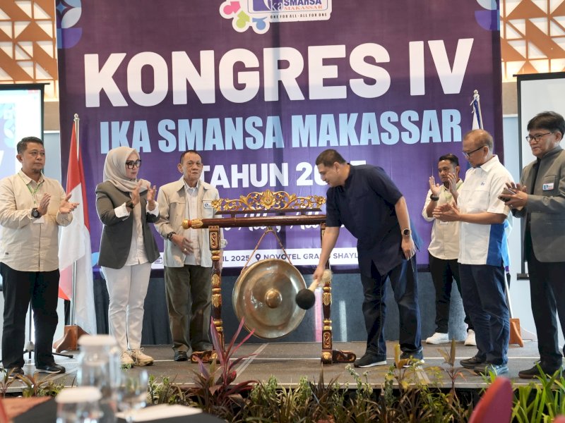 Wali Kota Makassar Munafri Arifuddin saat membuka Kongres IV IKA SMANSA Makassar Tahun 2025, di Hotel Novotel, Sabtu (26/4/2025). @Jejakfakta/dok. Humas Pemkot Makassar