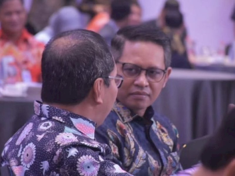 Ketua DPRD Makassar Supratman berbincang dengan Wali Kota Makassar Danny Pomanto di Forum Publik RKPD Tahun 2026. @Jejakfakta/Istimewa