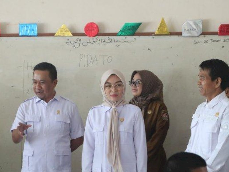 PEMANTAUAN. Fraksi Gerindra DPRD Kota Makassar melakukan pemantauan pelaksanaan program Makan Bergizi Gratis (MBG) di sejumlah titik di Kota Makassar, Senin (20/1/2025). foto: istimewa