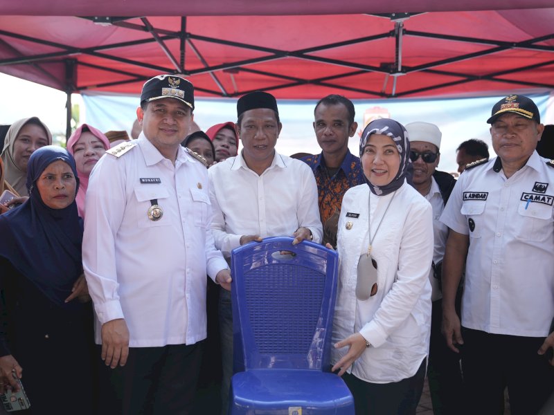 Wali Kota dan Wakil Wali Kota Makassar, Munafri Arifuddin dan Aliyah Mustika Ilham (Appi-Aliyah) memenuhi janji politik dengan melakukan silaturahmi dan mengunjungi tiga Pulau di Kepulauan Sangkarrang, pada Rabu (30/4/2025). @Jejakfakta/dok. Humas Pemkot Makassar
