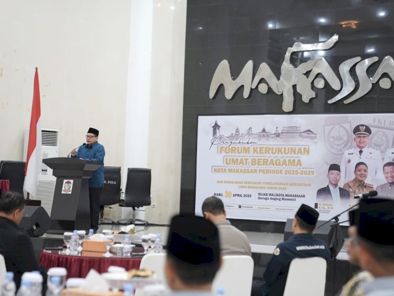 Munafri Arifuddin menghadiri Pelantikan dan pengukuhan Pengurus Forum Kerukunan Umat Beragama (FKUB) Kota Makassar, periode 2025-2029 di Rumah Jabatan Wali Kota, Rabu (30/4/2025) malam. @Jejakfakta/dok. Humas Pemkot Makassar