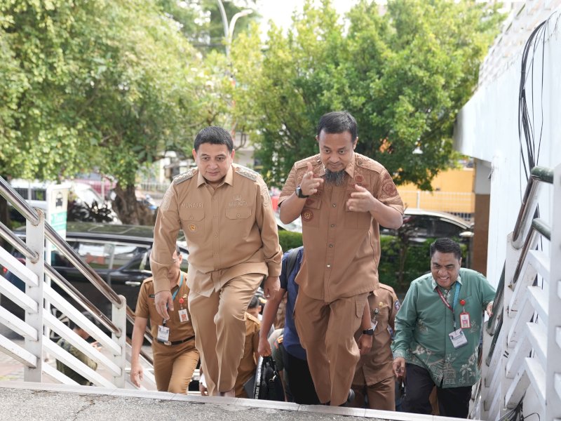 Gubernur Sulsel, Andi Sudirman Sulaiman, saat menghadiri Musyawarah Perencanaan Pembangunan (Musrenbang) RPJMD di Lapangan Karebosi, Makassar, Senin (5/5/2025). @Jejakfakta/dok. Humas Pemkot Makassar