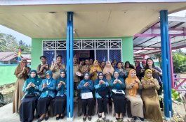 TP PKK Lutim Lakukan Pembinaan Posyandu Era Baru di Desa Teromu