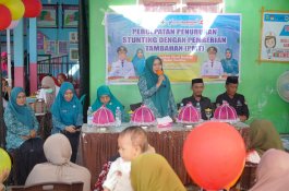 Intervensi Percepatan Penurunan Stunting, Hj. Kurniah Kunjungi Posyandu Raflesia Desa Bassiang Timur