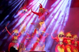 Tari Bombang Losari Makassar Curi Perhatian di Indonesian International Arts Festival APEKSI 2025
