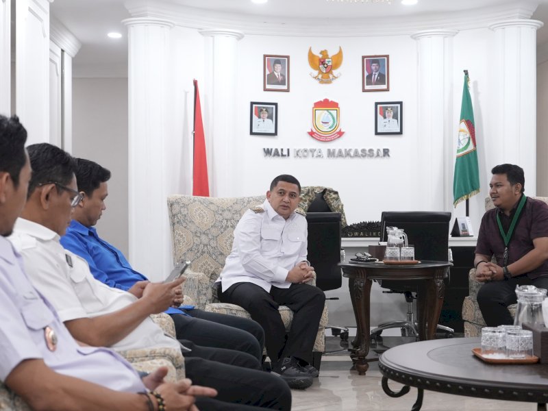 Wali Kota Makassar, Munafri Arifuddin, saat melakukan pertemuan dengan pengurus Badko HMI Sulsel di Balai Kota Makassar pada Rabu (21/5/2025). @Jejakfakta/dok. Humas Pemkot Makassar