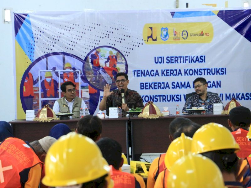 Dinas Pekerjaan Umum dan Tata Ruang (PUTR) Bulukumba bekerja sama dengan Balai Jasa Konstruksi Wilayah VI Makassar menggelar kegiatan Uji Sertifikasi Tenaga Kerja Konstruksi, di Kantor Dinas PUTR, Kamis (22/5/2025). @Jejakfakta/dok. Humas Pemkab Bulukumba
