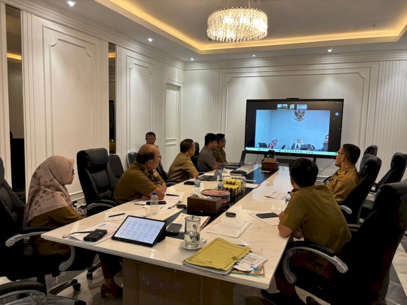  Dinas Komunikasi dan Informatika (Diskominfo) kota Makassar mendapat pujian dari Tim Monitoring dan Evaluasi (Monev) saat mengikuti Uji Konsekuensi Informasi Publik (KIP), Senin (26/05/2025). @Jejakfakta/dok. Humas Pemkot Makassar