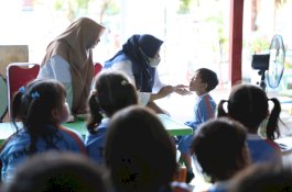 Tinjau Langsung Gebyar PAUD 2025, Melinda Sebut Anak Sehat Pondasi Indonesia Emas 2045