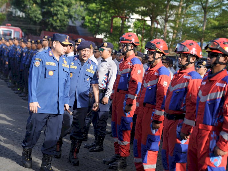 Wali Kota Makassar, Munafri Arifuddin, saat memimpin apel di Markas Komando (Mako) Damkarmat, Rabu (28/5/2025). @Jejakfakta/dok. Humas Pemkot Makassar
