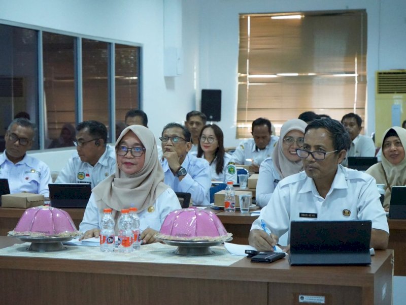 Wakil Bupati Luwu Timur (Lutim), Puspawati Husler, saat presentasi evaluasi rutin Percepatan Penurunan Stunting yang berlangsung secara daring melalui Zoom Meeting, Rabu (28/05/2025). @Jejakfakta/dok. Humas Pemkab Lutim