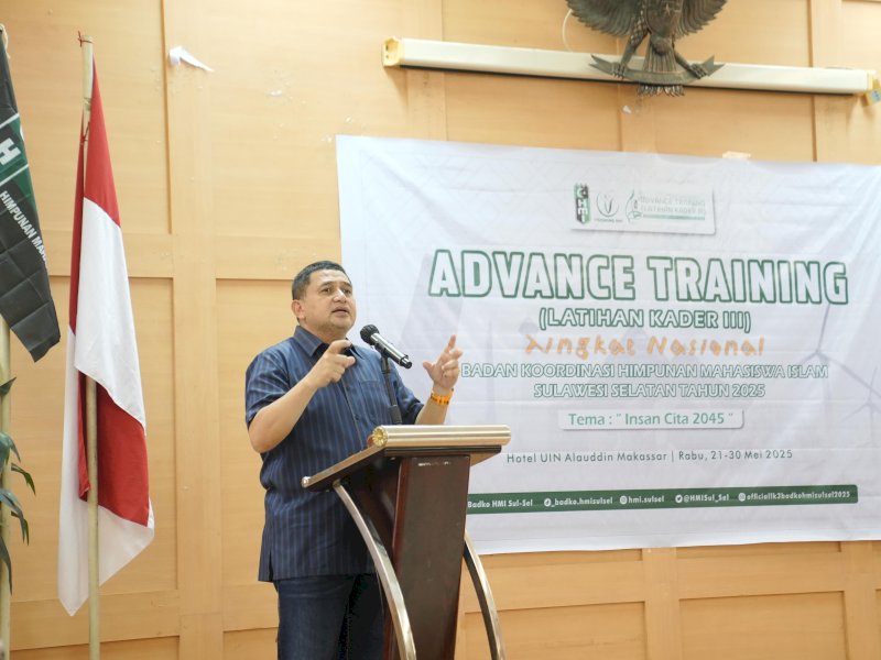 Wali Kota Makassar, Munafri Arifuddin,  saat menjadi pembicara dalam Advance Training atau Latihan Kader (LK) III tingkat nasional yang digelar oleh Badan Koordinasi HMI Sulawesi Selatan di Sultan Alauddin Hotel and Convention, Makassar, Selasa (21/5/2025). @Jejakfakta/dok. Humas Pemkot Makassar