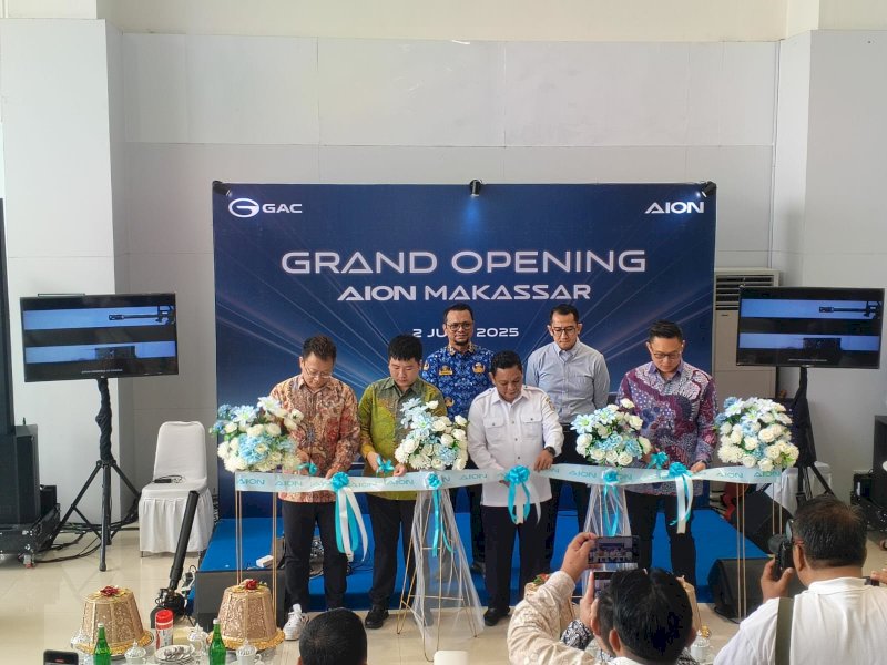 Grand Opening AION Makassar, yang digelar di showroom AION Makassar, Jl. Sultan Alauddin I Makassar, Senin (2/6/2025). @Jejakfakta/Muh. Alfayed