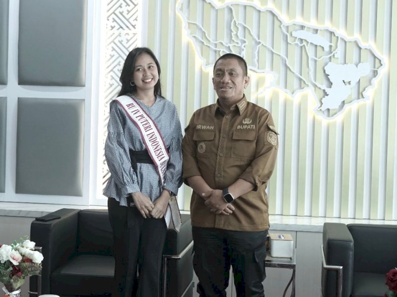 Bupati Luwu Timur, Irwan Bachri Syam, Menerima Audiensi Anita Wulandari Runner Up 4 Putri Indonesia Sulawesi Selatan 2025, di Ruang Kerja Bupati Luwu Timur, Senin (02/06/2025). @Jejakfakta/dok. Humas Pemkab Lutim