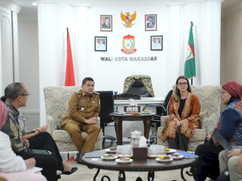 Wali Kota Makassar, Munafri Arifuddin, menerima kunjungan perwakilan dari Future Cities Infrastructure Programme (FCIP), di Kantor Balai Kota Makasar, Selasa (3/6/2025). @Jejakfakta/dok. Humas Pemkot Makassar