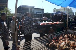 Wali Kota Munafri Sidak Pasar Pabaeng-baeng, Tegur Jukir dan Tertibkan Pedagang di Bahu Jalan