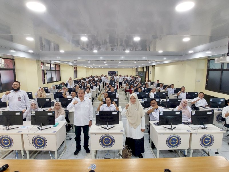 Pejabat administrator lingkup Pemerintah Kabupaten Pangkep tes kompetensi di Kantor Regional IV Badan Kepegawaian Negara (BKN) Makassar, Rabu (5/6/2025). @jejakfaktacom/Humas Pemda Pangkep.