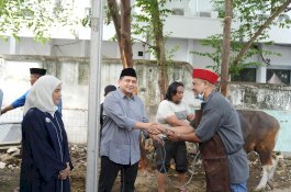 Wali Kota Munafi dan Wawali Aliyah Saksikan Penyembelihan Hewan Kurban Pemkot Makassar