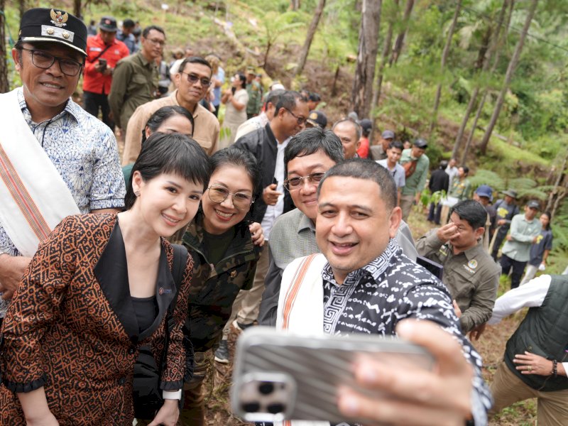 Wali Kota Makassar, Munafri Arifuddin, saat menghadiri perayaan Festival Hutan Toraja yang digelar di Hutan Tandung Nanggala, Toraja Utara, Sabtu (14/6/2025). @Jejakfakta/dok. Humas Pemkot Makassar