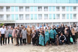 Tim TJSLP Makassar Apresiasi CSR Hotel Claro: Beri Kebahagiaan Anak Panti dengan Pengalaman Menginap