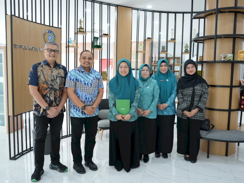 Ketua Tim Penggerak PKK Kota Makassar, Melinda Aksa, menerima audiensi perwakilan Gojek dan Tokopedia (GOTO), di Gedung TP PKK Kota Makassar, pada Senin (23/6/2025). @Jejakfakta/dok. Humas Pemkot Makassar