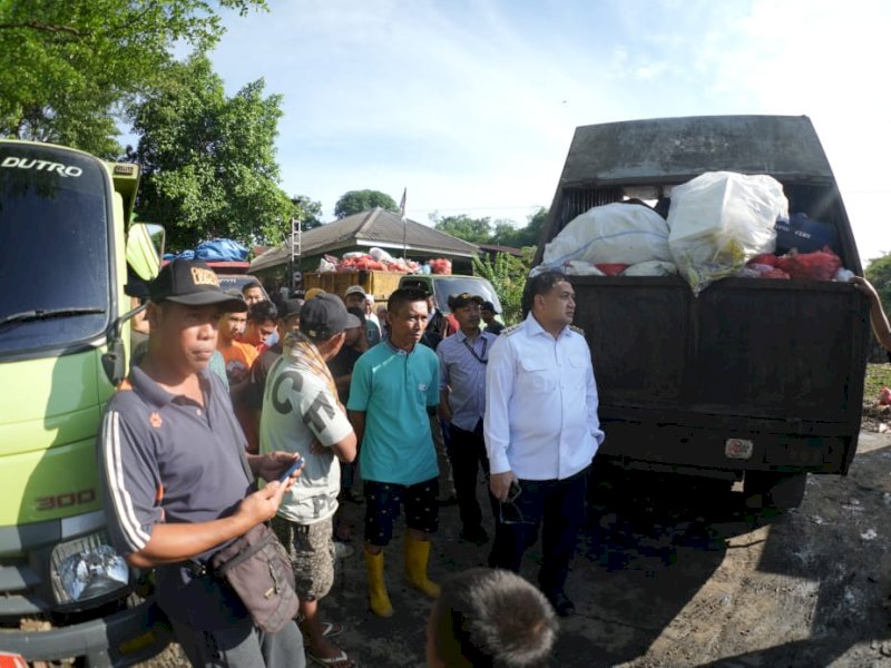Wali Kota Makassar, Munafri Arifuddin, melakukan kunjungan ke Tempat Pembuangan Akhir (TPA) Tamangapa, Antang, memantau antrean panjang truk sampah, Rabu (25/6/2025). @Jejakfakta/dok. Humas Pemkot Makassar