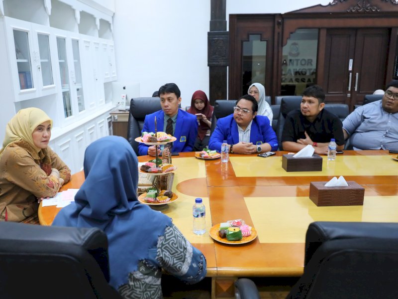  Wakil Wali Kota Makassar, Aliyah Mustika Ilham, saat menerima audiensi dari Ikatan Prostodonsia Indonesia (IPROSI) di Ruang Wakil Wali Kota, Balai Kota Makassar, Kamis (26/6/2025). @Jejakfakta/dok. Humas Pemkot Makassar