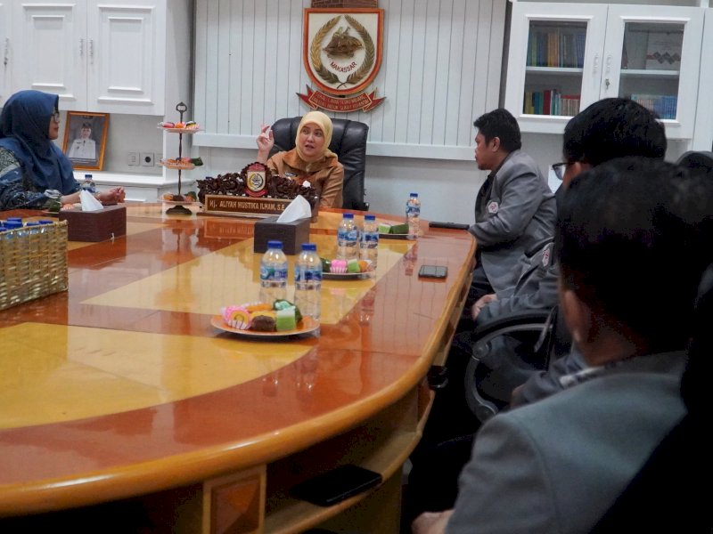 Wakil Wali Kota Makassar, Aliyah Mustika Ilham, saat menerima audiensi dari jajaran pengurus IAI pusat dan daerah, di ruang kerjanya di lantai 2 Kantor Wali Kota Makassar, Kamis (26/6/2025). @Jejakfakta/dok. Humas Pemkot Makassar