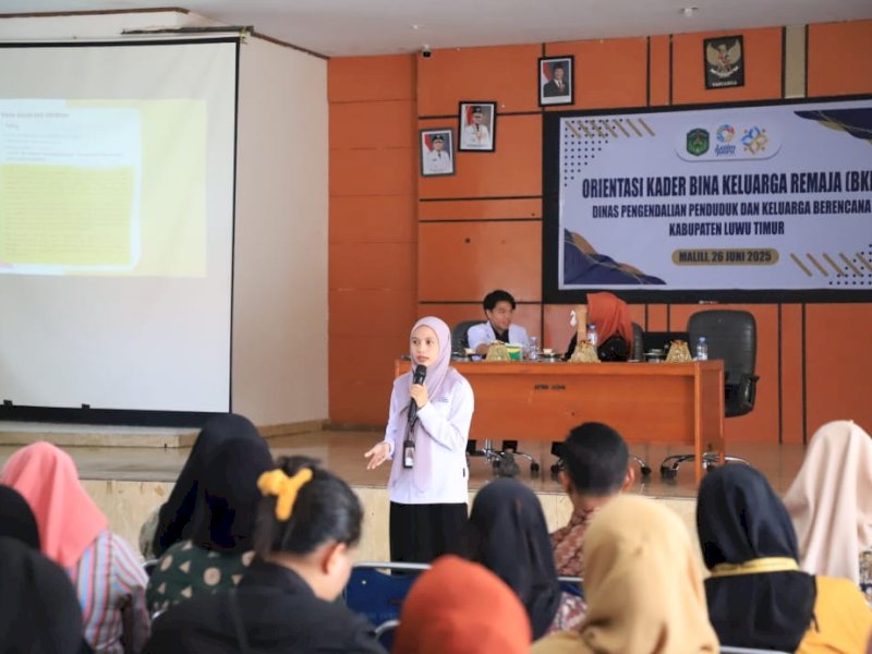 Orientasi Kader Bina Keluarga Remaja (BKR) tingkat kabupaten yang digelar di Aula Dinas Pendidikan Luwu Timur, pada Kamis (26/6/2025). @Jejakfakta/dok. Humas Pemkab Lutim