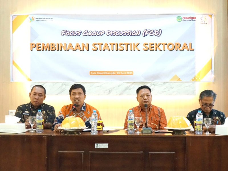 Dinas Kominfo-SP Luwu Timur bekerja sama dengan Badan Pusat Statistik (BPS) menggelar Focus Group Discussion (FGD) untuk memperkuat statistik sektoral tahun 2025, di Aula Bapelitbangda, Kamis (26/6/2025). @Jejakfakta/dok. Humas Pemkot Makassar