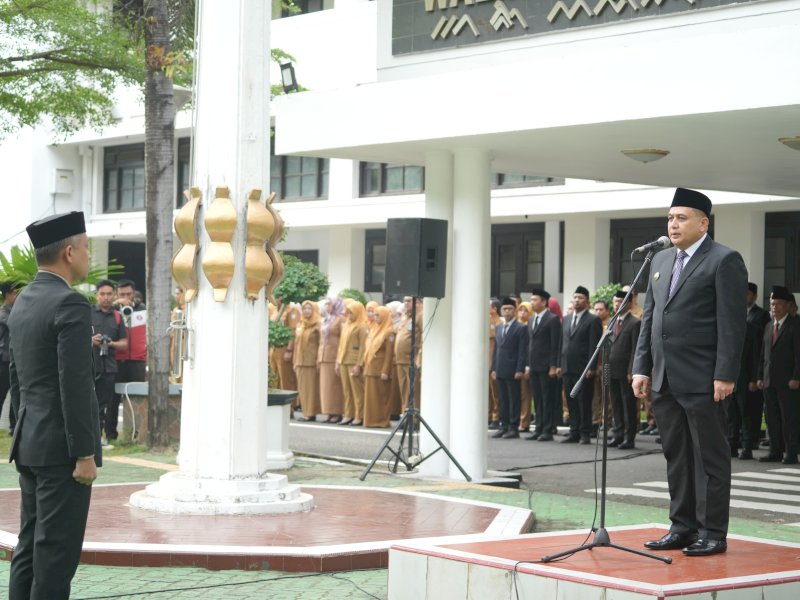 Wali Kota Makassar Munafri Arifuddin memimpin apel peringatan Hari Keluarga Nasional (Harganas) ke-32 tahun 2025 di halaman Kantor Balai Kota Makassar, Senin (30/6/2025). @Jejakfakta/dok. Humas Pemkot Makassar