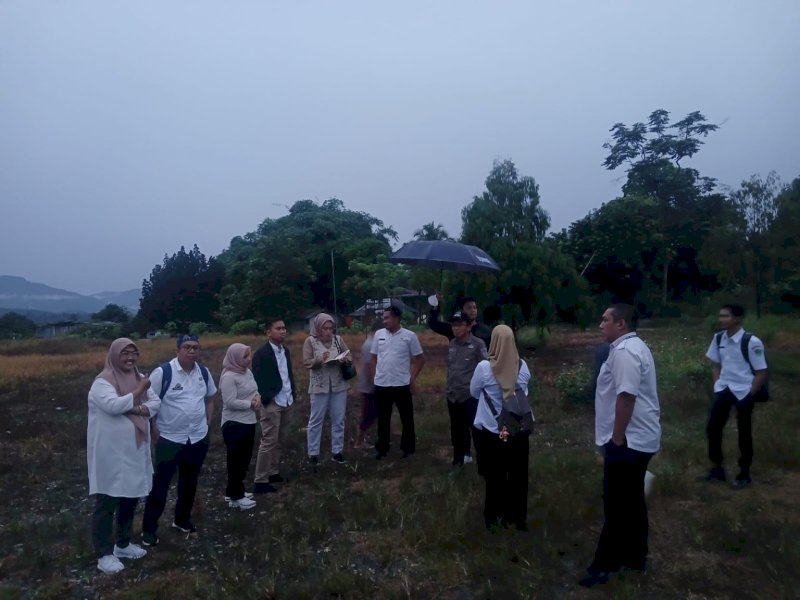 Tim Verifikasi South Sulawesi Investment Challenge (SSIC) 2025 melakukan kunjungan lapangan ke kawasan industri di Desa Pasi-Pasi, Kecamatan Malili, Kabupaten Luwu Timur, pada Rabu (2/7/2025). @Jejakfakta/dok. Humas Pemkab Lutim