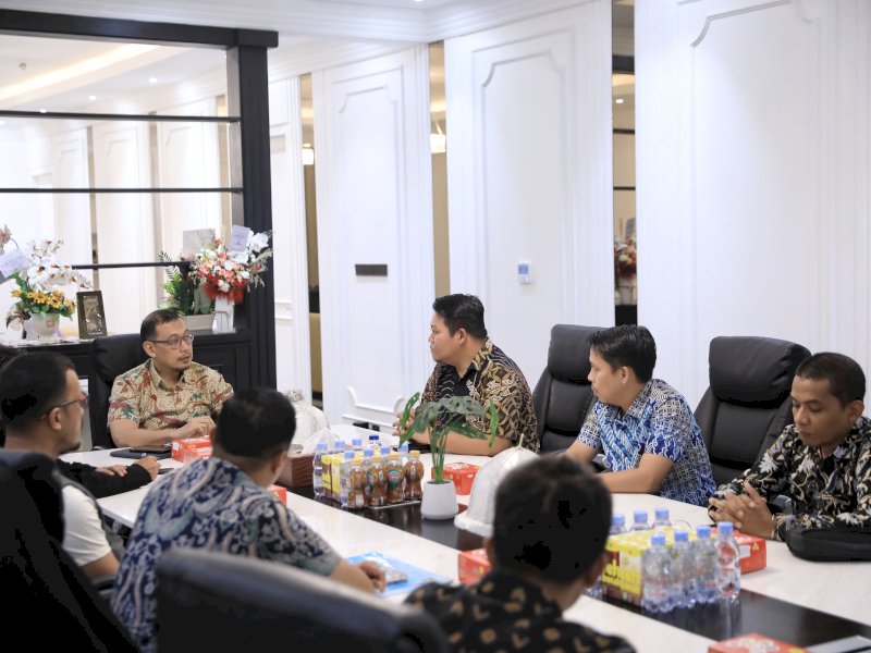 Sekretaris Daerah (Sekda) Makassar, Andi Zulkifly, saat menerima audiensi Pengurus IAPI Sulsel di Kantor Balai Kota Makassar, Jumat (4/7/2025). @Jejakfakta/dok. Humas Pemkot Makassar