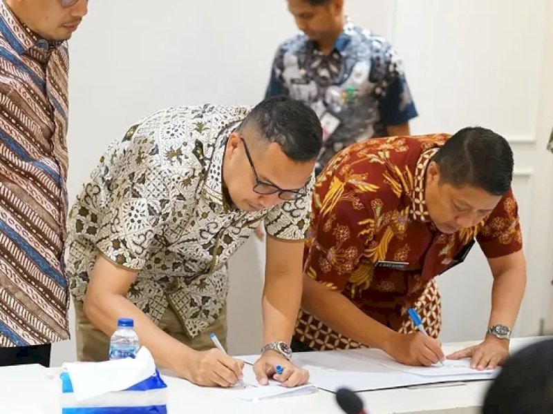  Camat Makassar, Husni Mubarak saat menghadiri penandatanganan perjanjian kerja sama Jaminan Kesehatan Nasional (JKN) bagi Peserta Bukan Penerima Upah (PBPU) dan Bukan Pekerja (BP), Kamis siang (3/7/2025). @Jejakfakta/dok. Istimewa